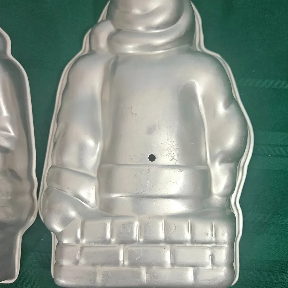 Vintage Aluminum 3D Santa-in-a-Chimney Cake Pan